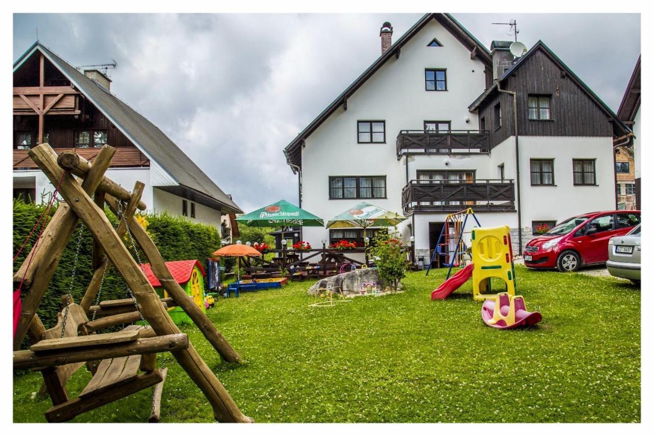 U Bernardyna Hotel Harrachov Kültér fotó